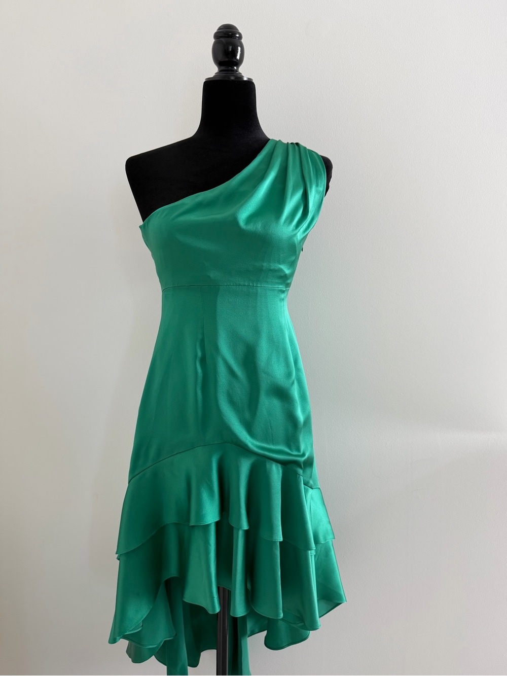 One-Shoulder Green Ruffle Satin Dress